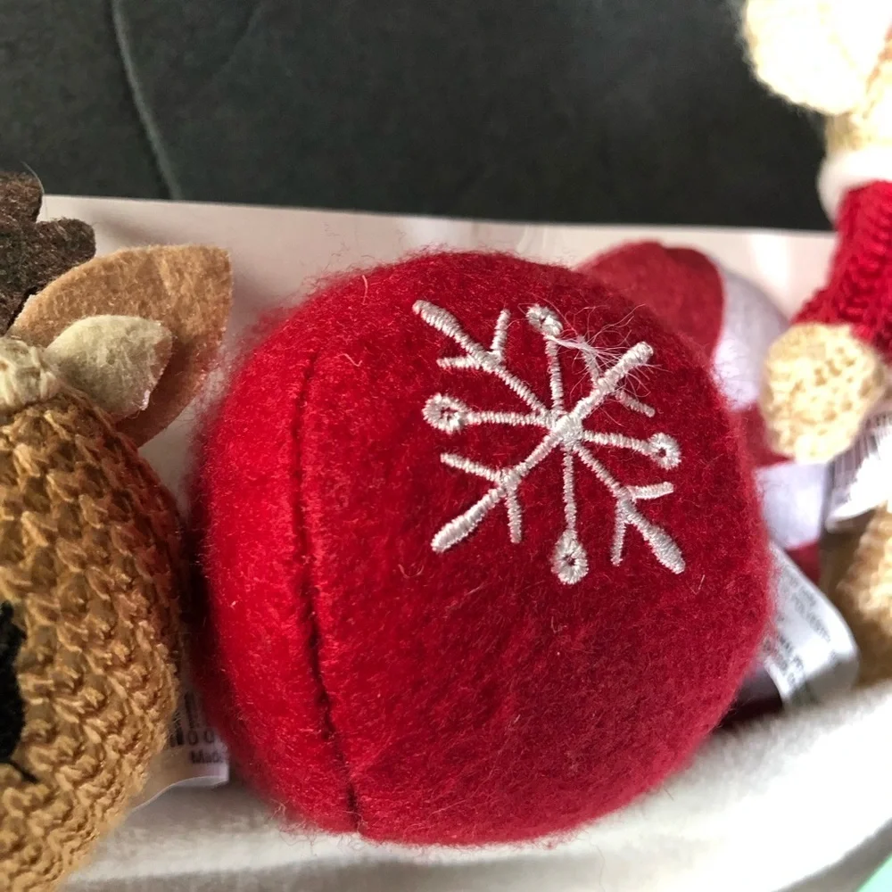 NWT 4 catnip toys Christmas Stocking Cat set​